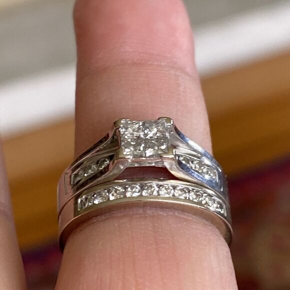 14K Diamond Engagement & Wedding Ring Set - Picture 3 of 9